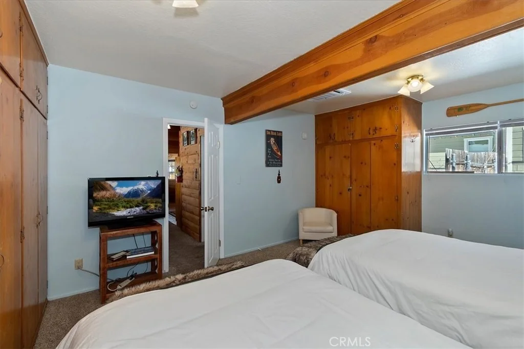 Photo of 39975 Ohio Lane