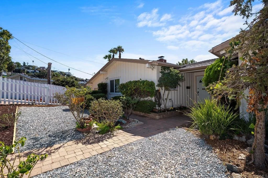 Photo of 7970 LEMON CIR