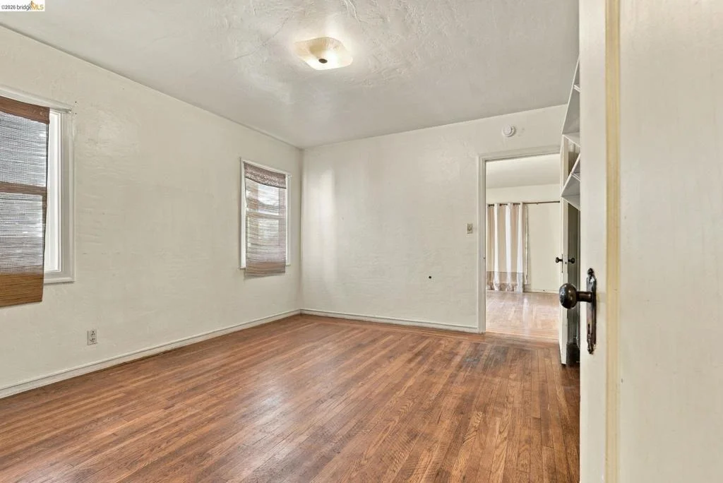 Photo of 2901 Sheffield Ave