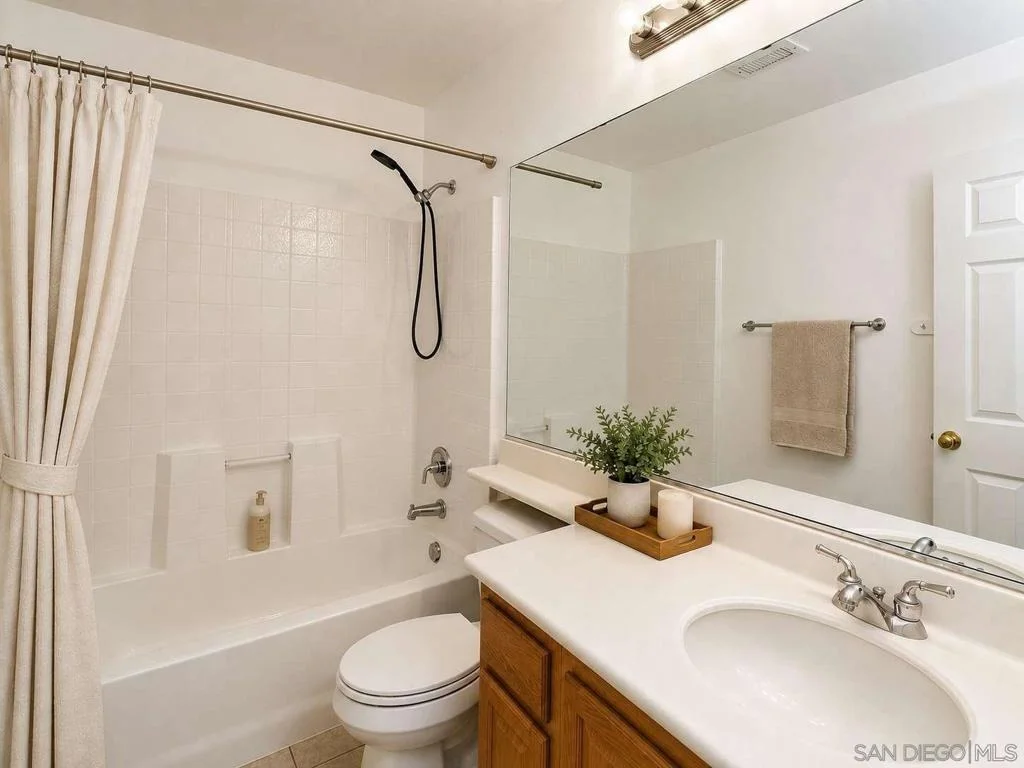 Photo of 1586 Silver Cup CT