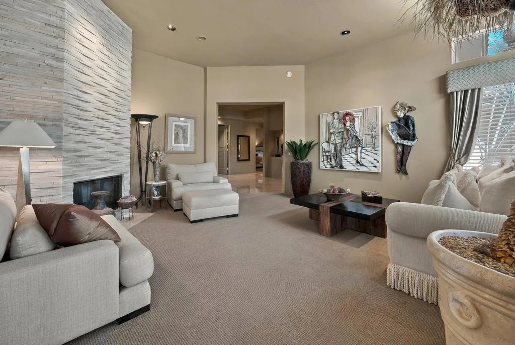 Photo of 41775 Harrison Drive