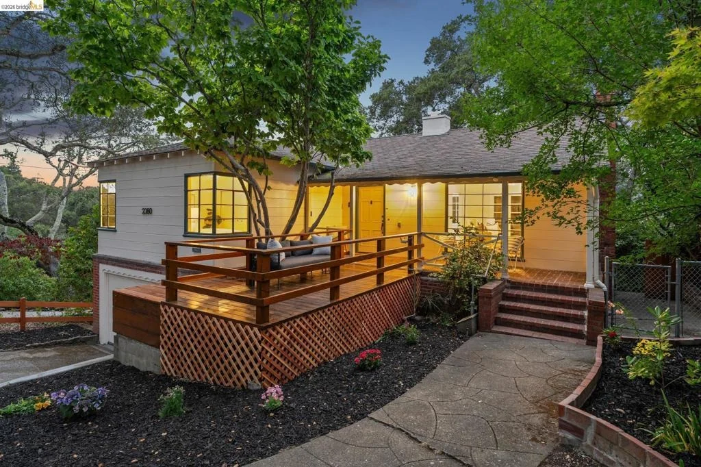 Photo of 2380 Leimert Blvd