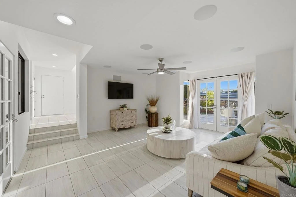 Photo of 6105 Avenida Chamnez