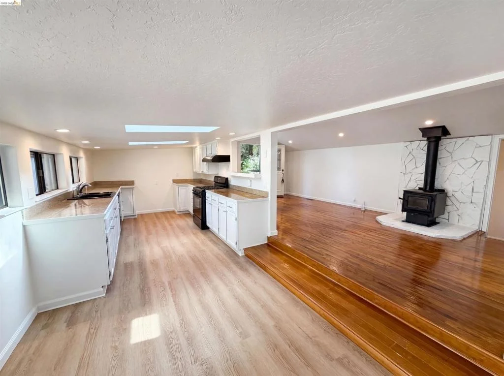 Photo of 155 Estates Dr