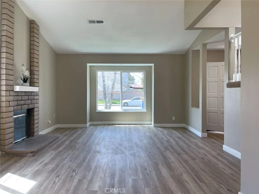 Photo of 43856 Windsor Place