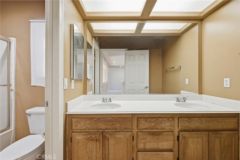 Photo of 38264 Hillcrest Drive