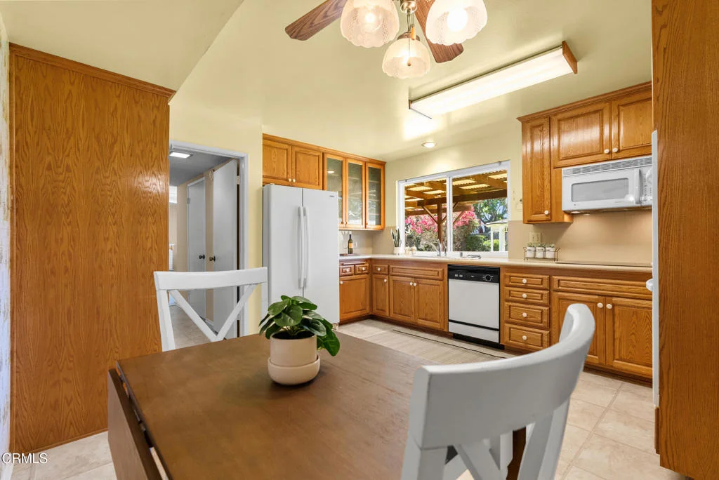 Photo of 207 Gorrion Avenue