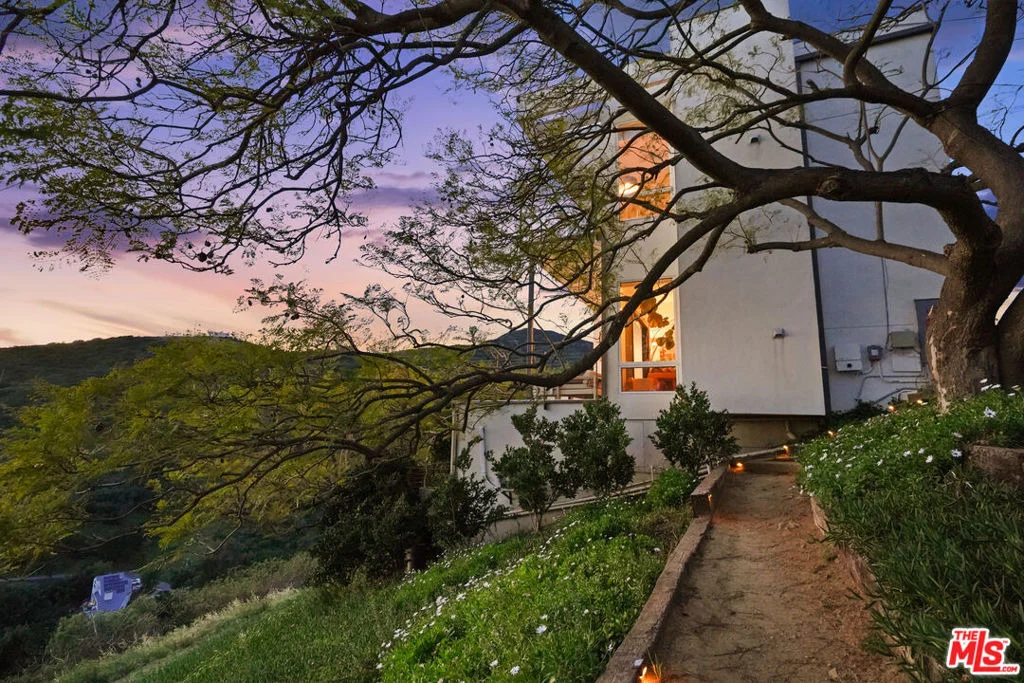 Photo of 2727 Corral Canyon Road