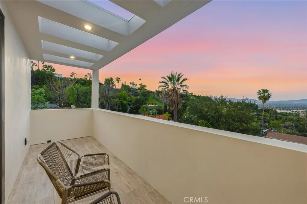 Photo of 4331 Alonzo