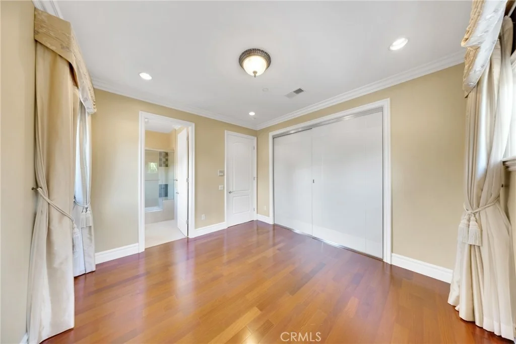 Photo of 2041 S 6th
