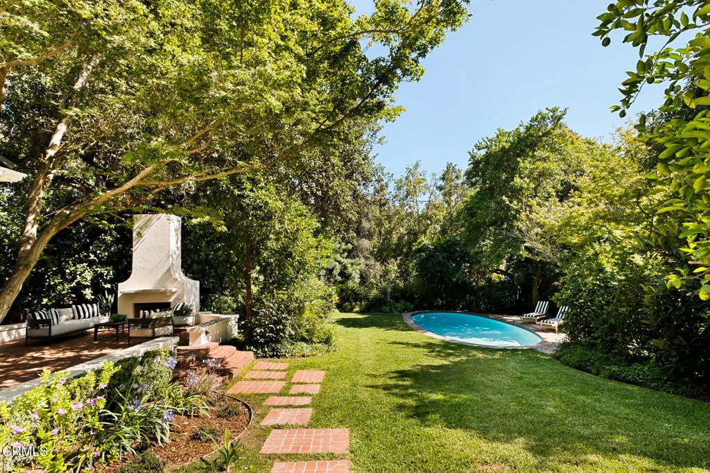 Photo of 1190 Lorain Road