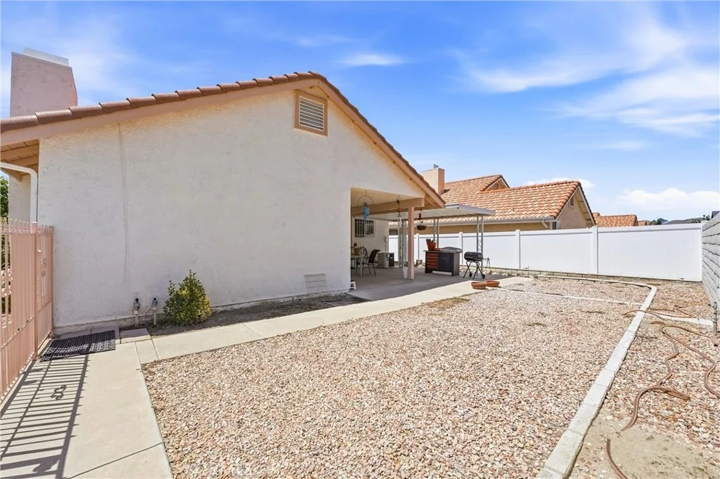 Photo of 2562 Alegre Avenue