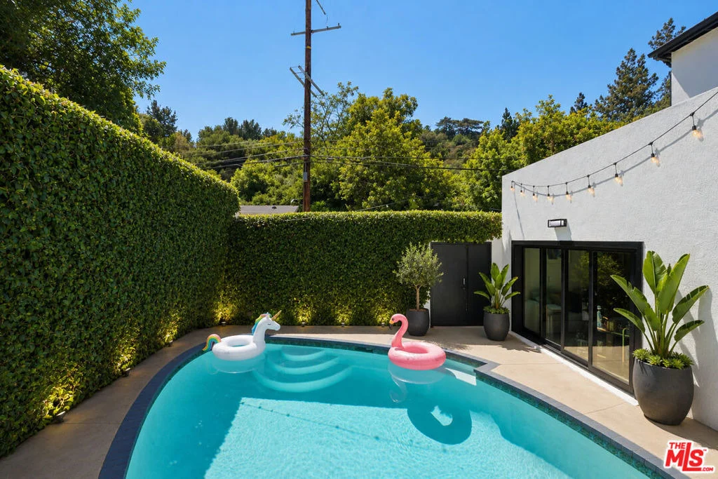 Photo of 2300 Benedict Canyon Drive