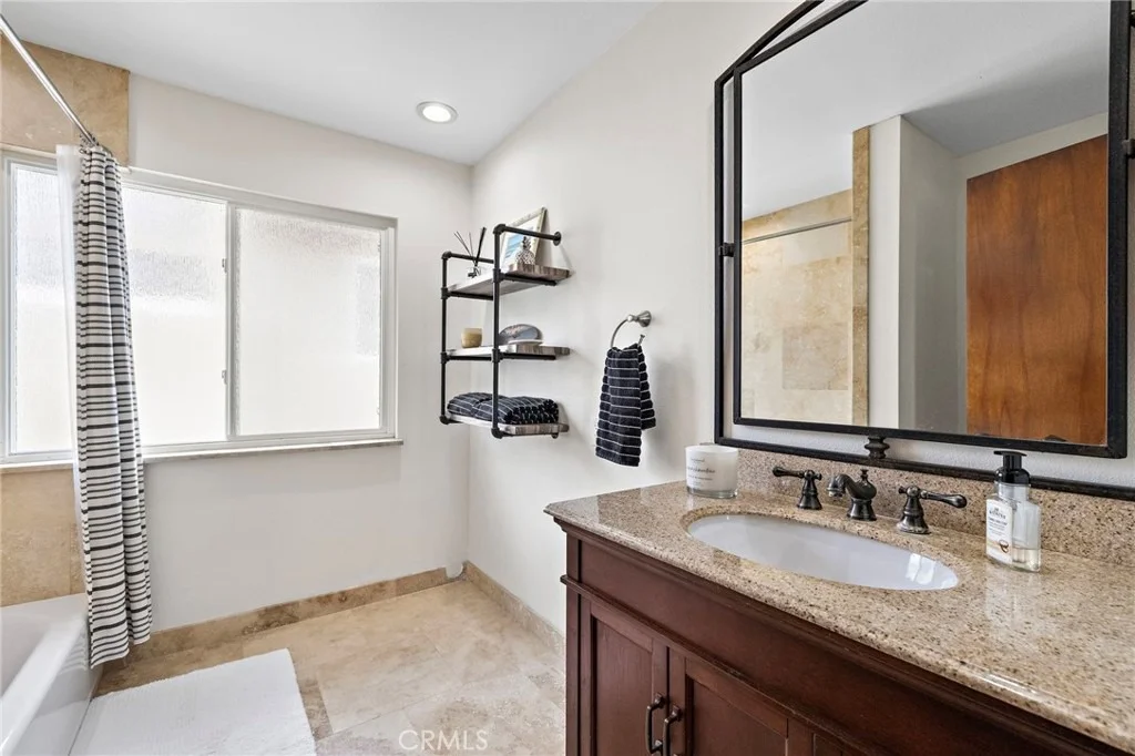 Photo of Unit 2 at 228 W Canada