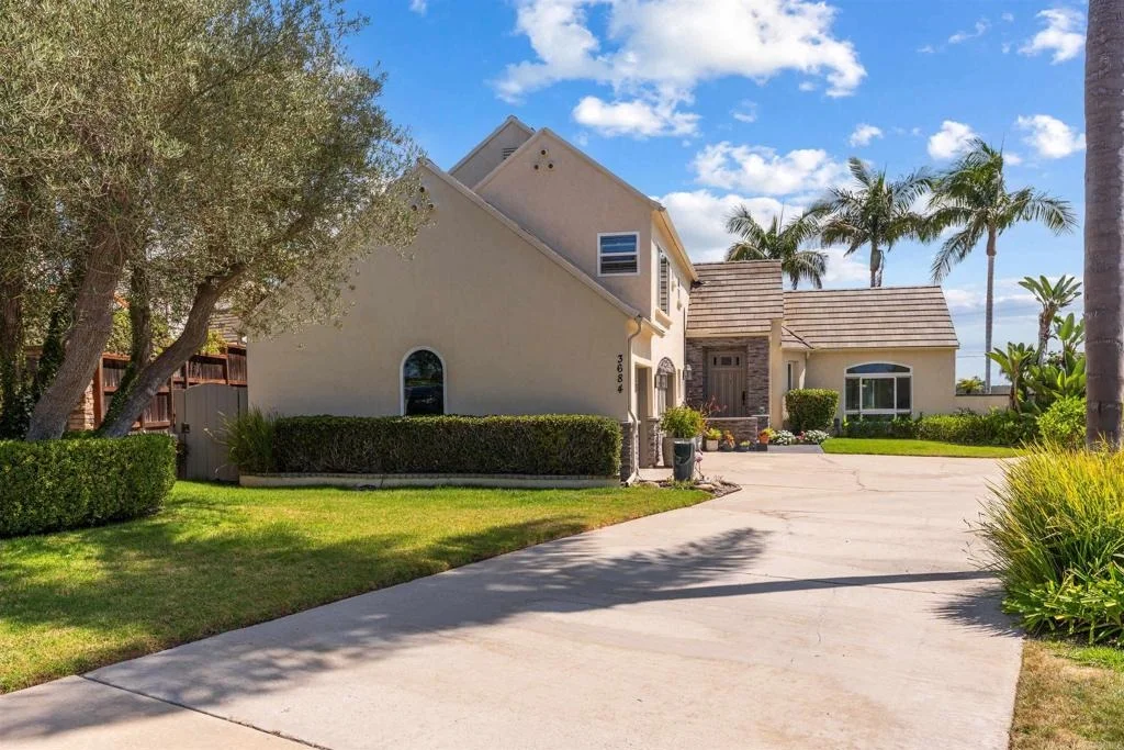 Photo of 3684 Maria Ln