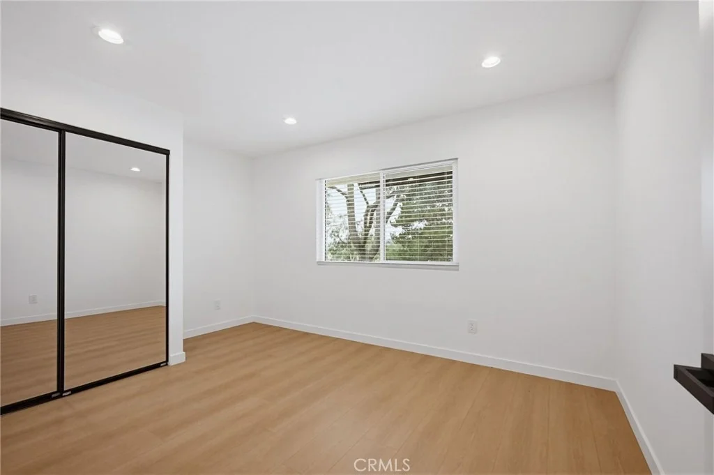 Photo of 7355 Vineyard Avenue