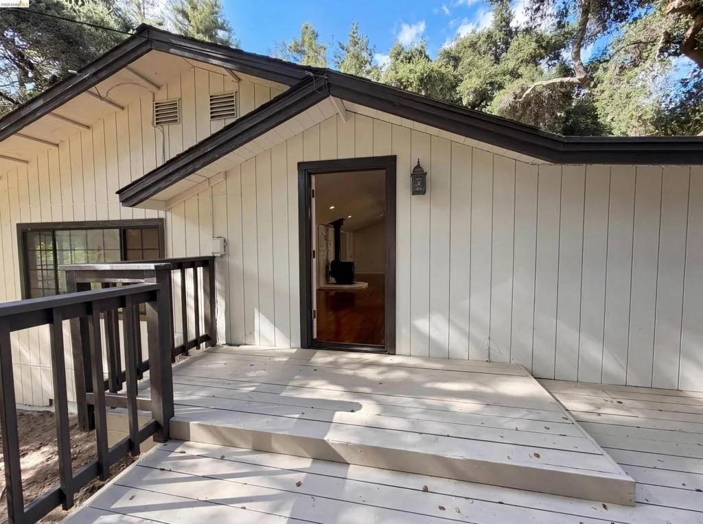 Photo of 155 Estates Dr