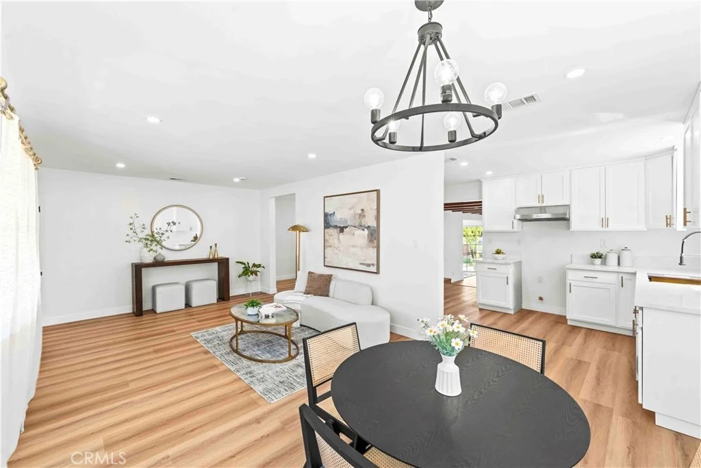 Photo of 8166 Borson