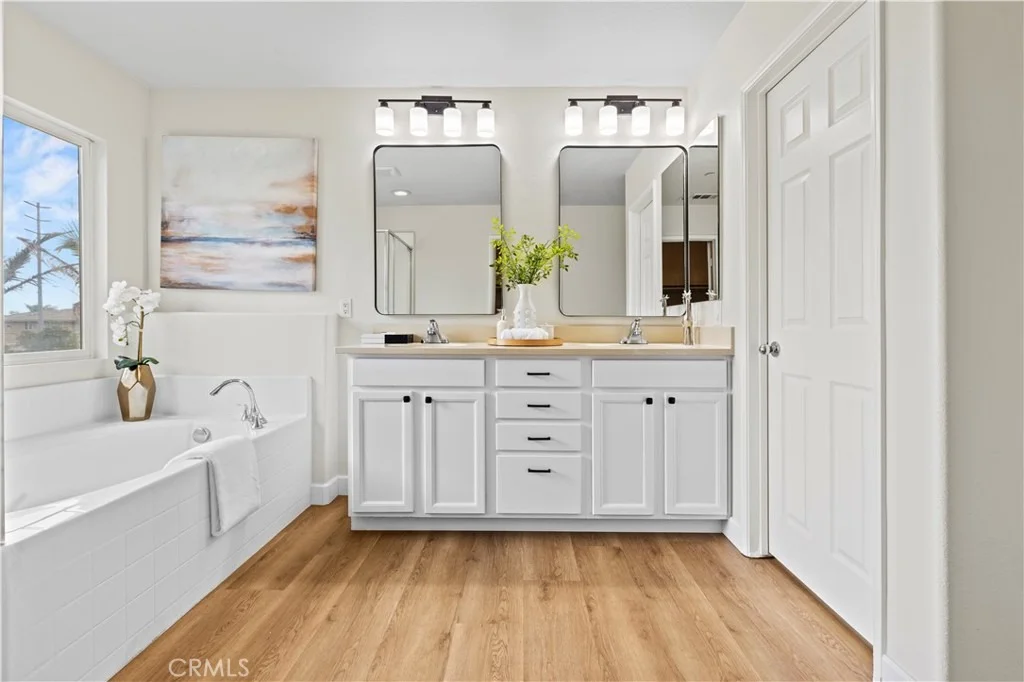 Photo of 6895 Riverglen Court