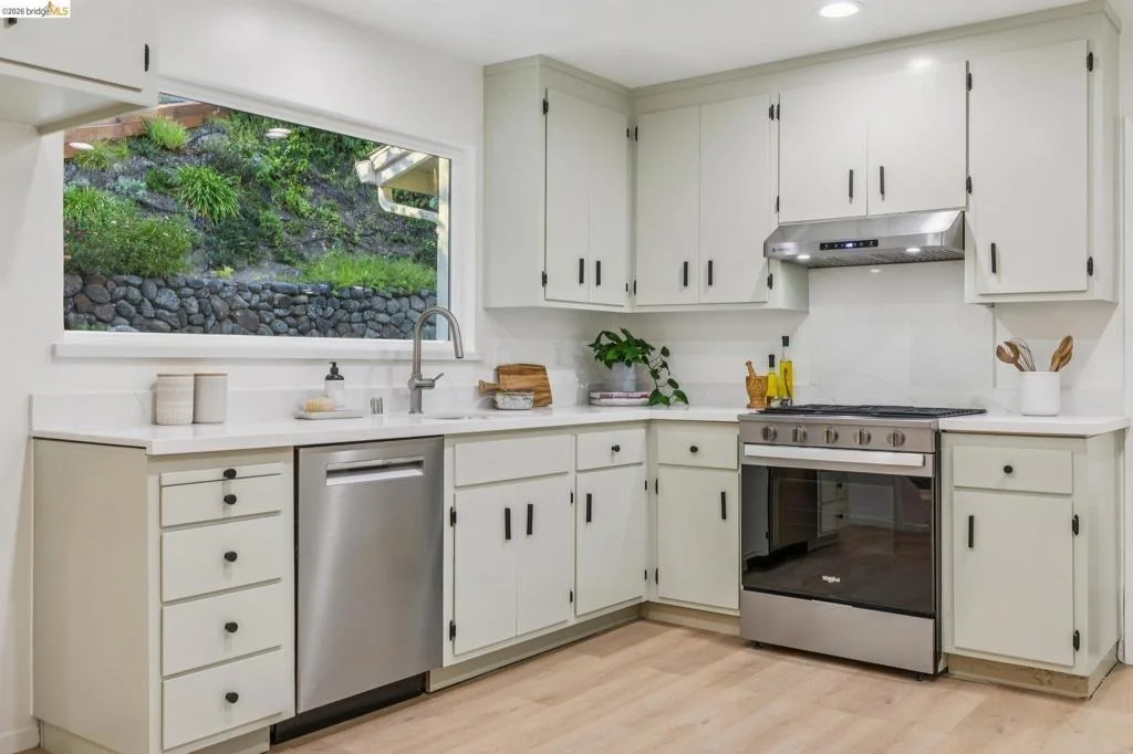 Photo of 7094 Pinehaven Rd