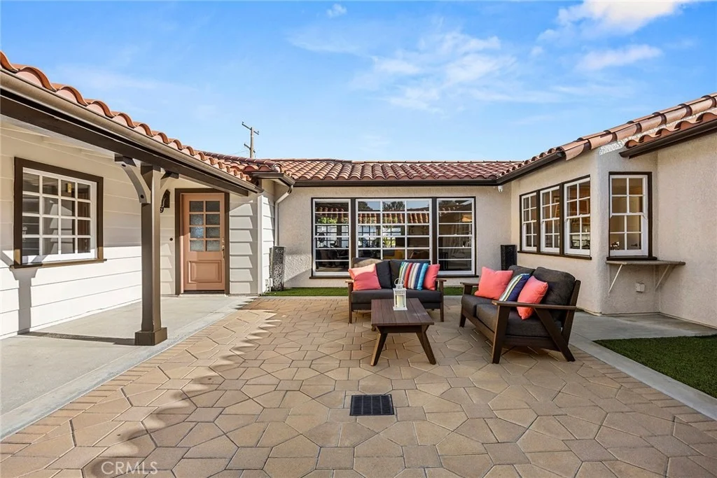 Photo of 136 Miramonte Drive