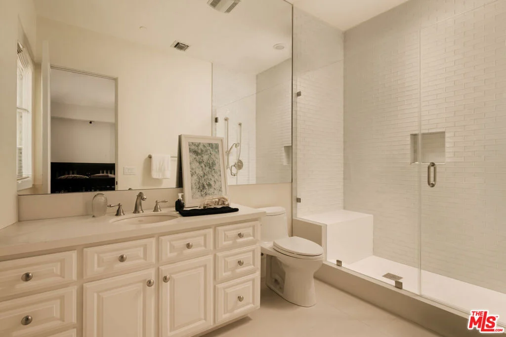 Photo of 2481 Summitridge Drive