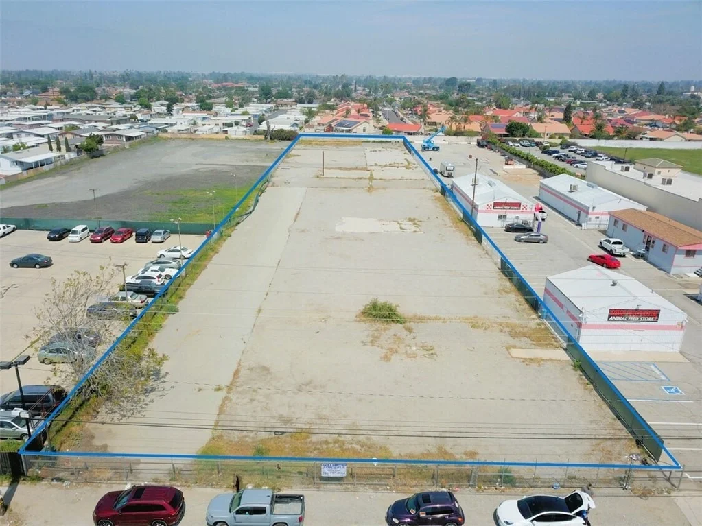 Photo of 17514 Valley Boulevard