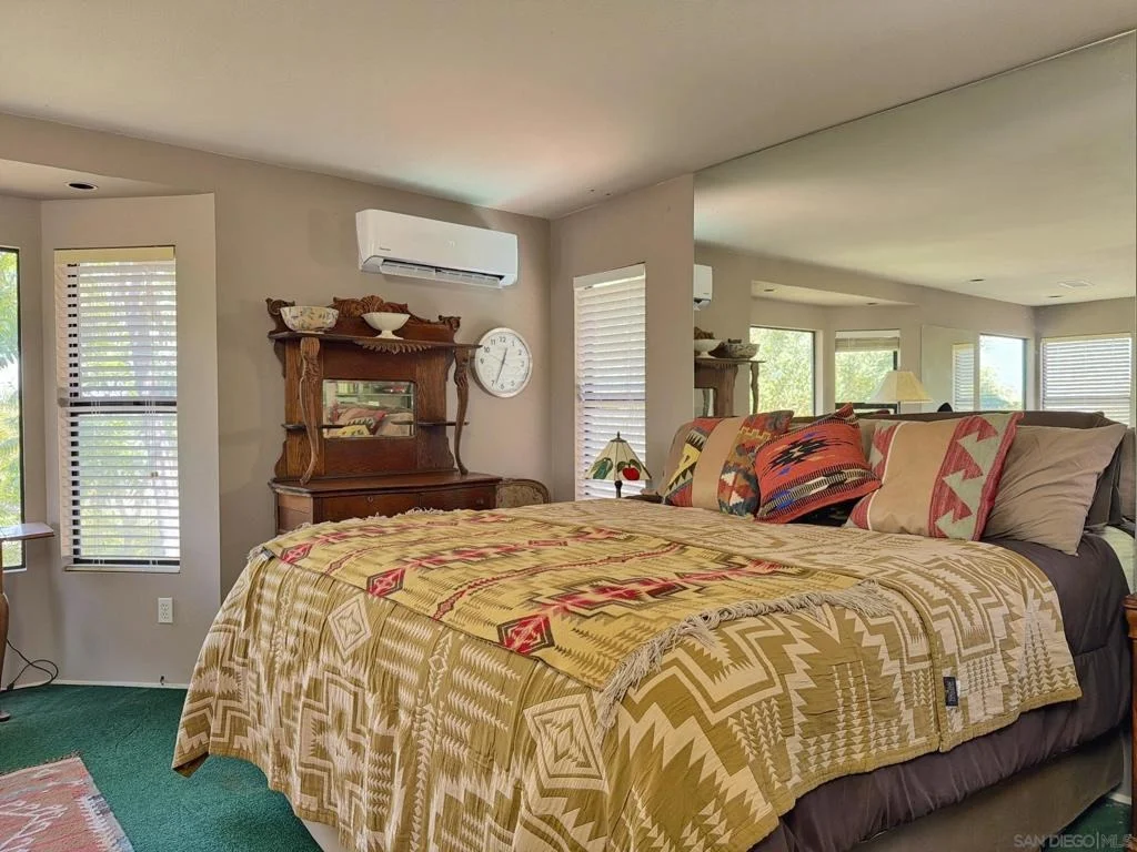 Photo of 1090 ELLEN LANE