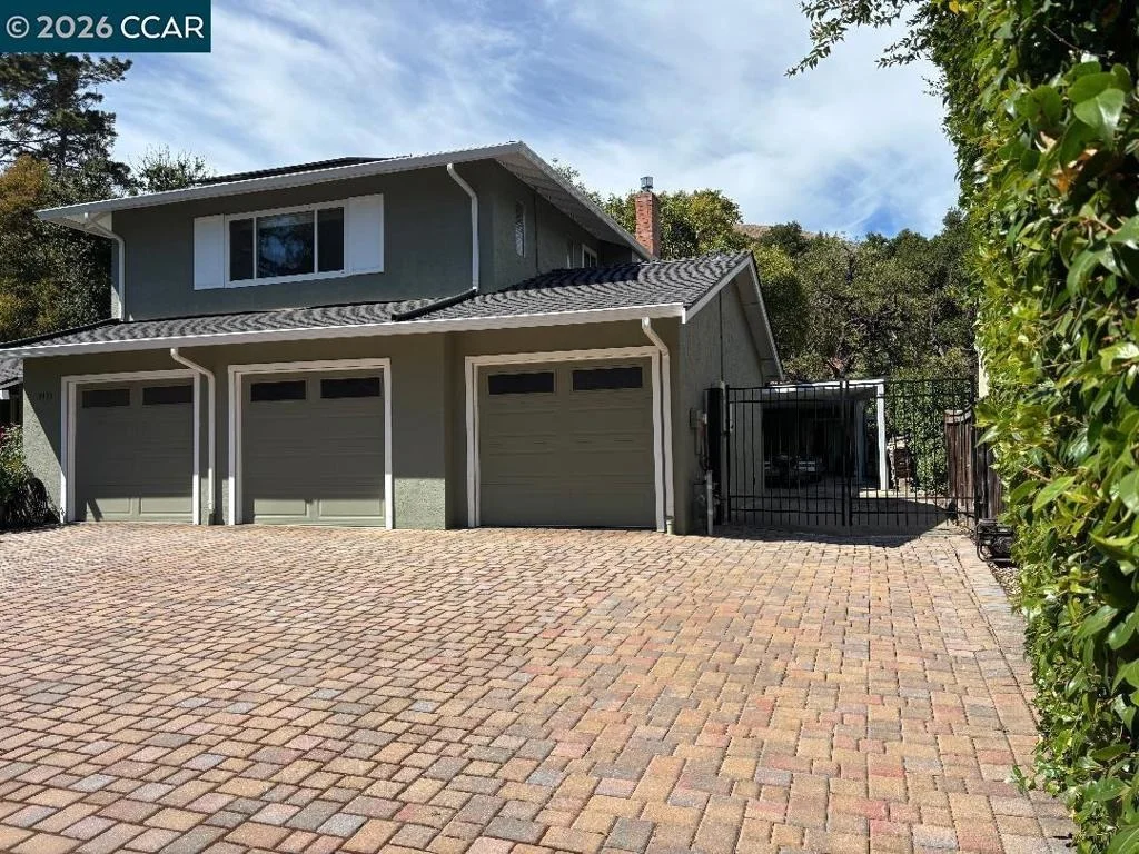 Photo of 3151 La Playa Ct