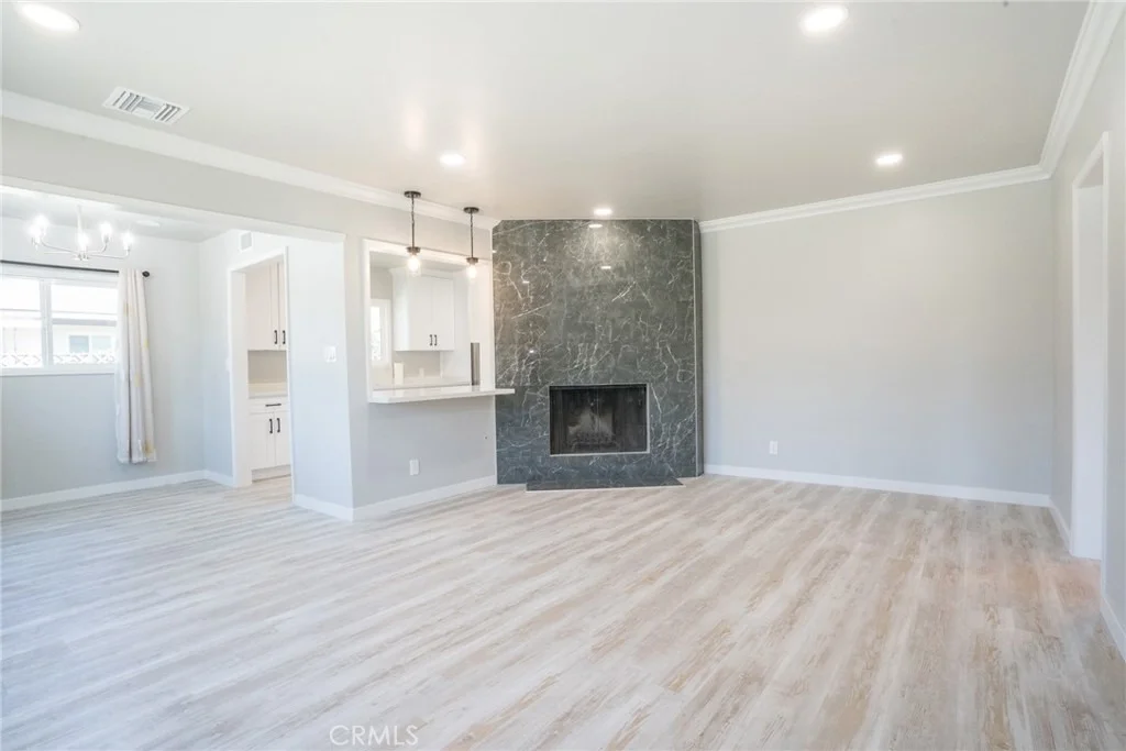 Photo of 6152 Oak