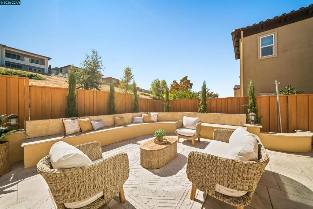 Photo of 1124 Rosamund Dr