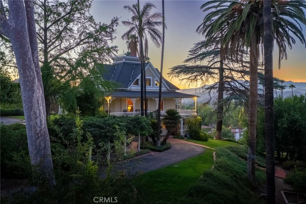 Photo of 2812 Ivy