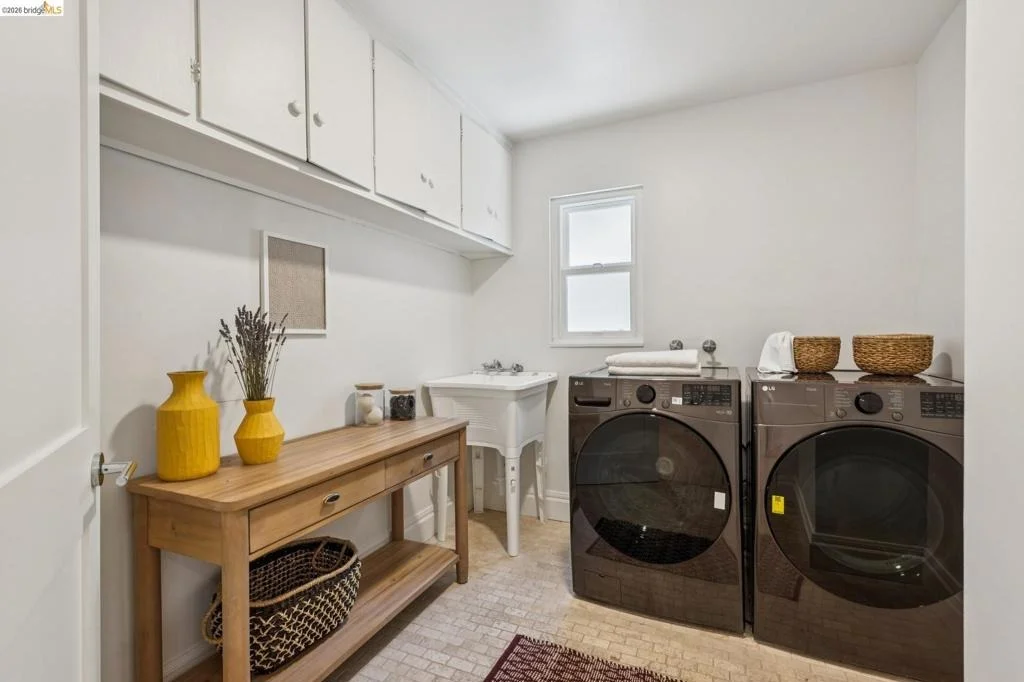 Photo of 515 Vincente Ave