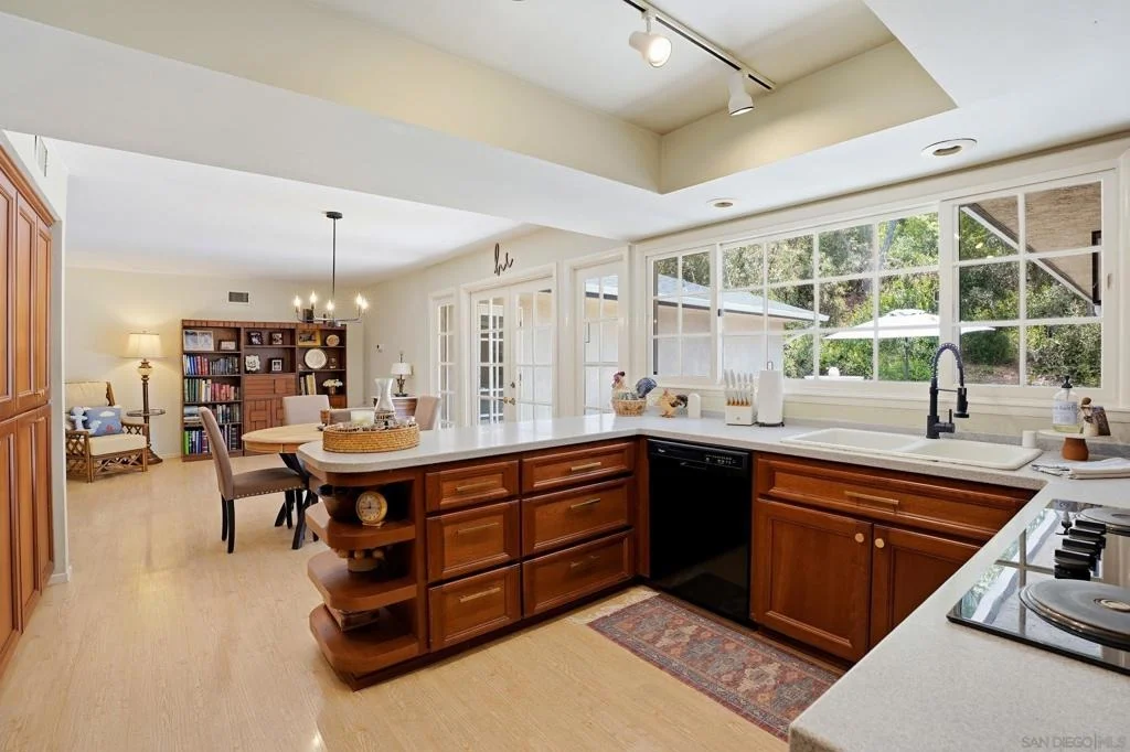Photo of 6859 Avenida Andorra