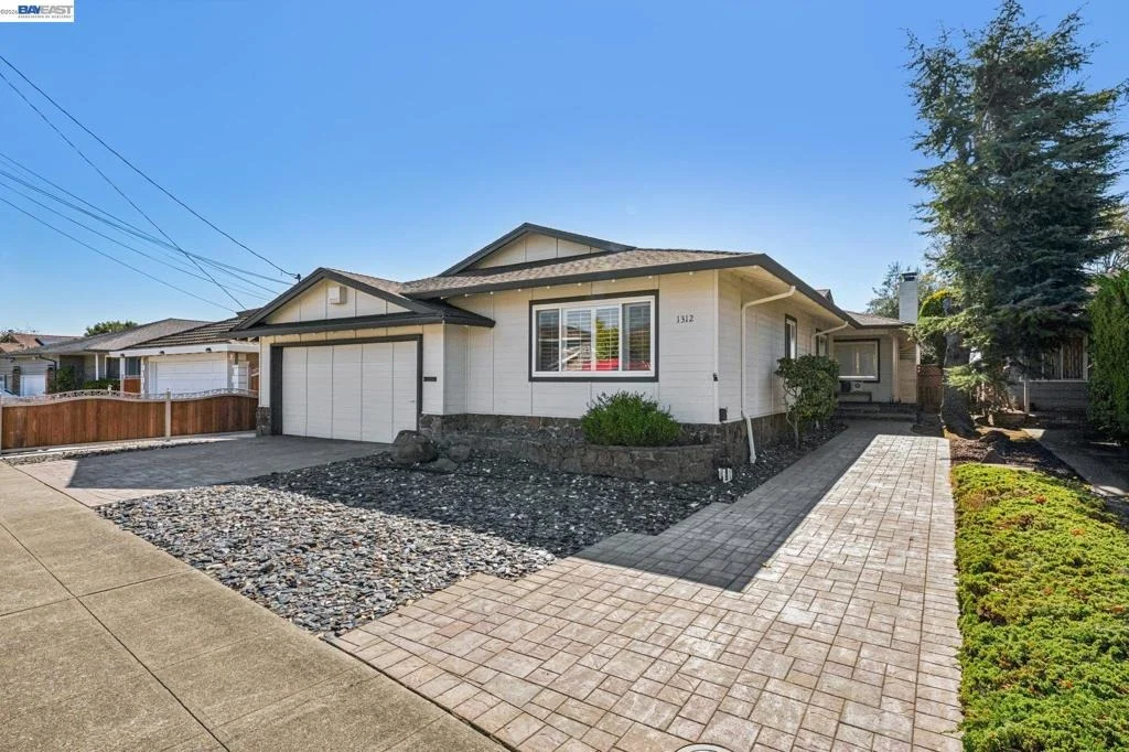 Photo of 1312 Eastshore Dr