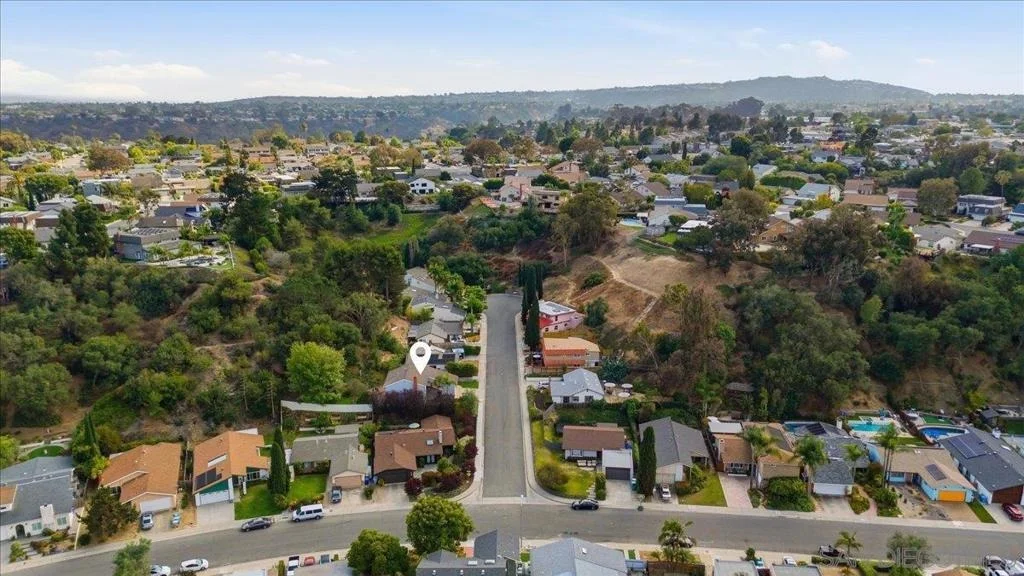 Photo of 6783 Robbins Way