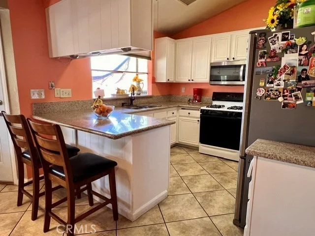 Photo of 37469 Cambridge Lane