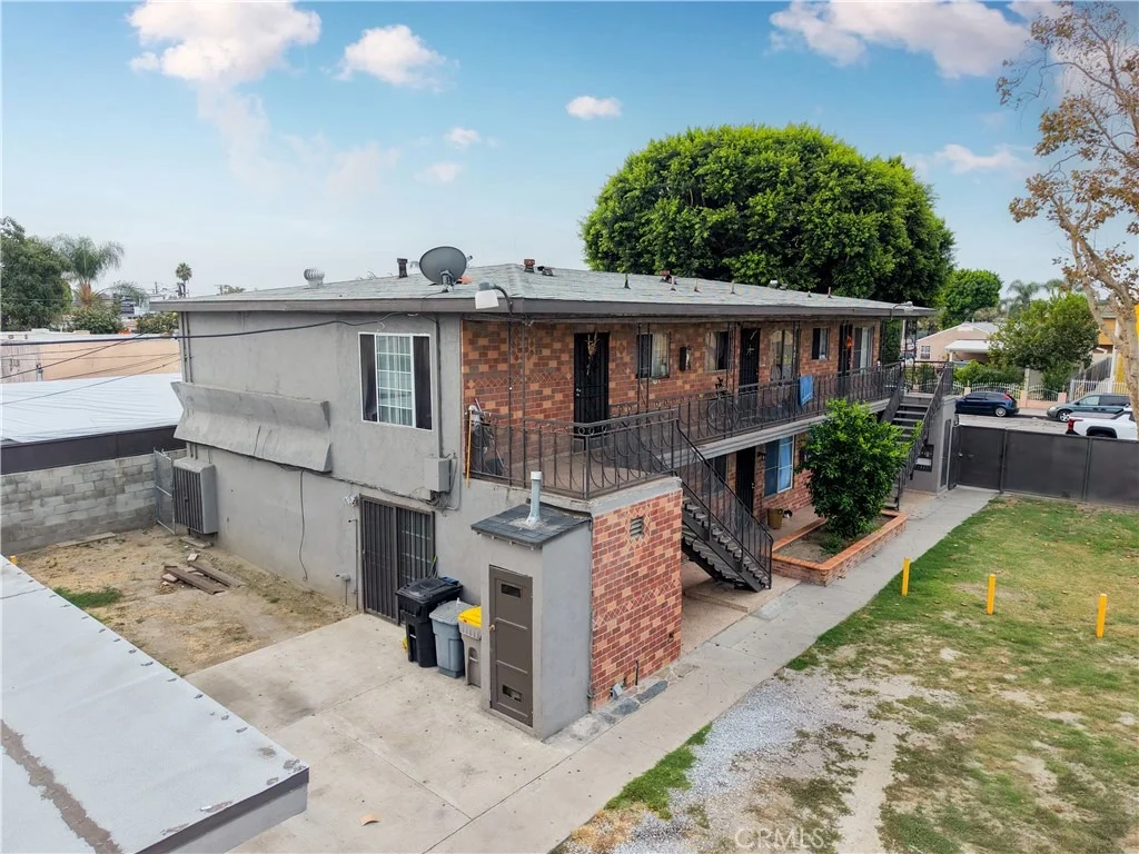 Photo of 4623 E Compton