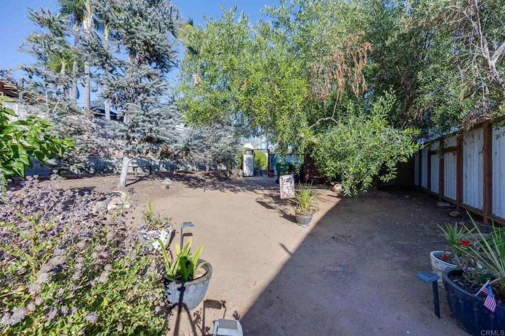 Photo of 1818 Avocado Road