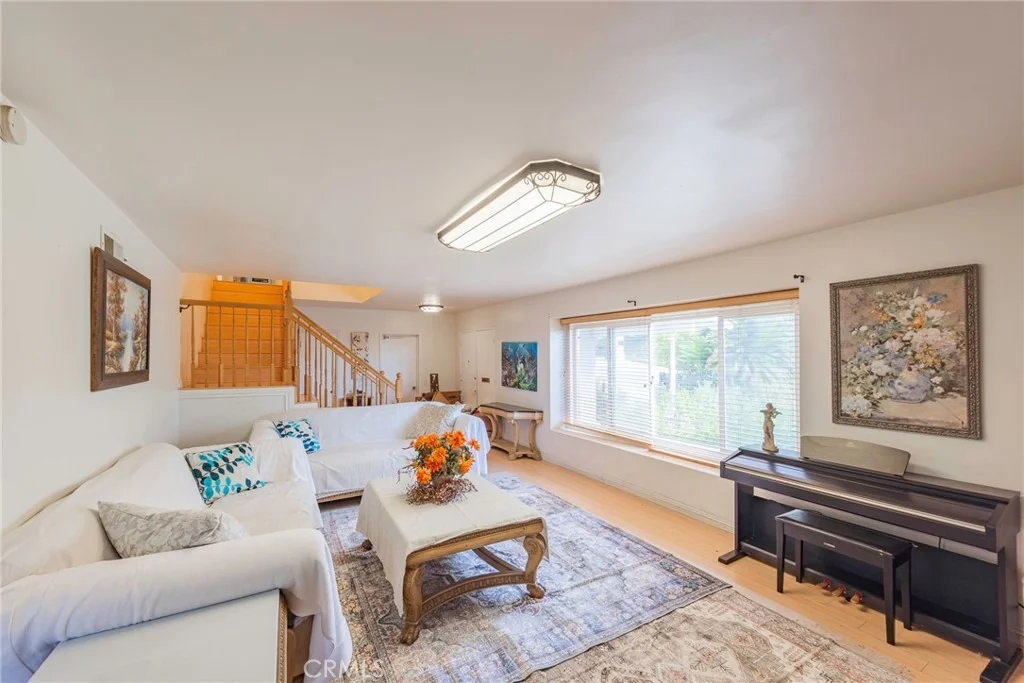 Photo of 1245 Oakhaven Road