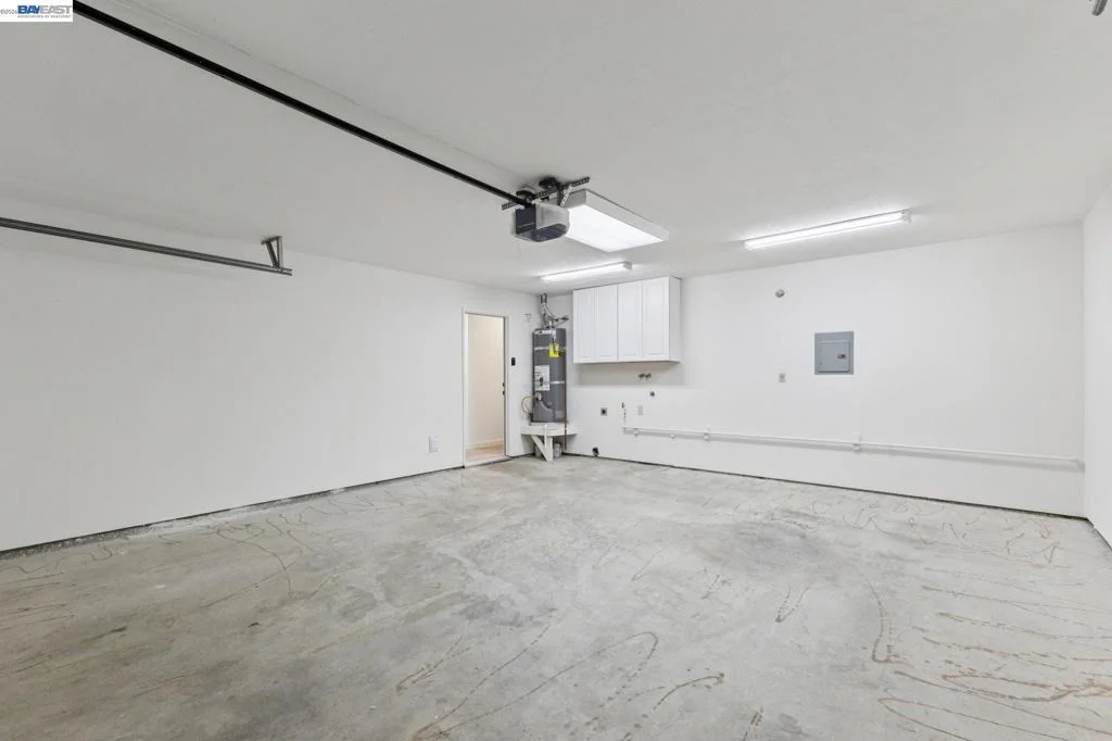 Photo of 402 Vineyard Pl