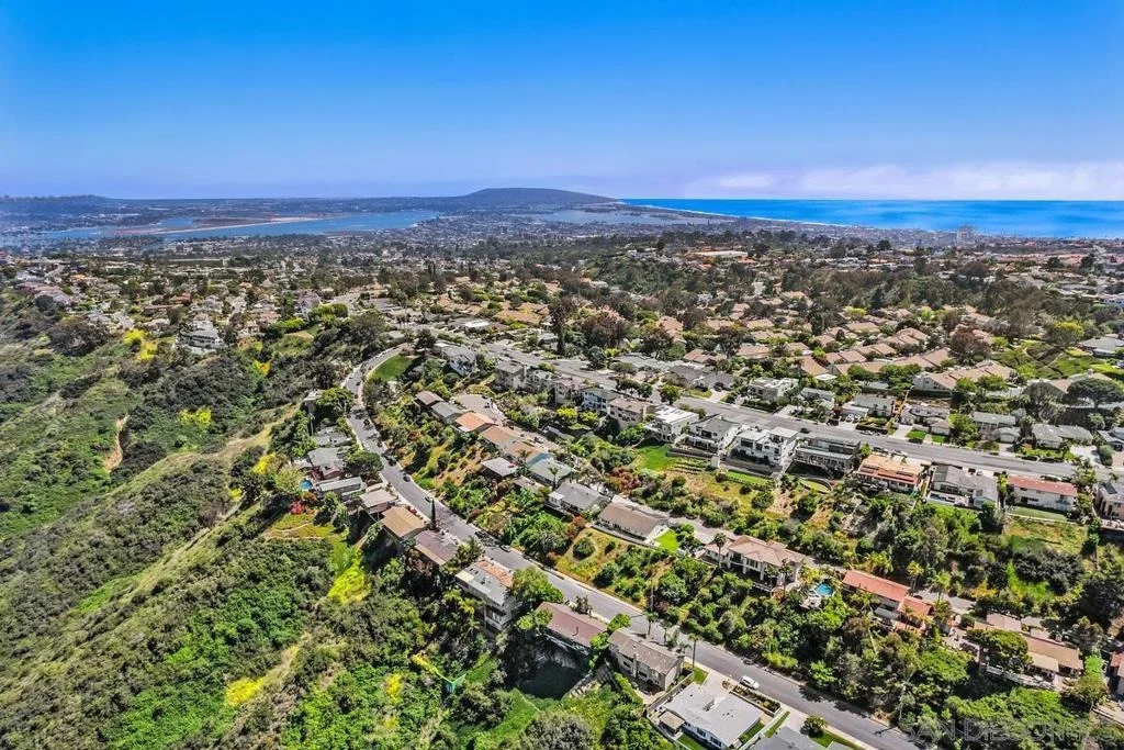 Photo of 5713 Desert View Drive