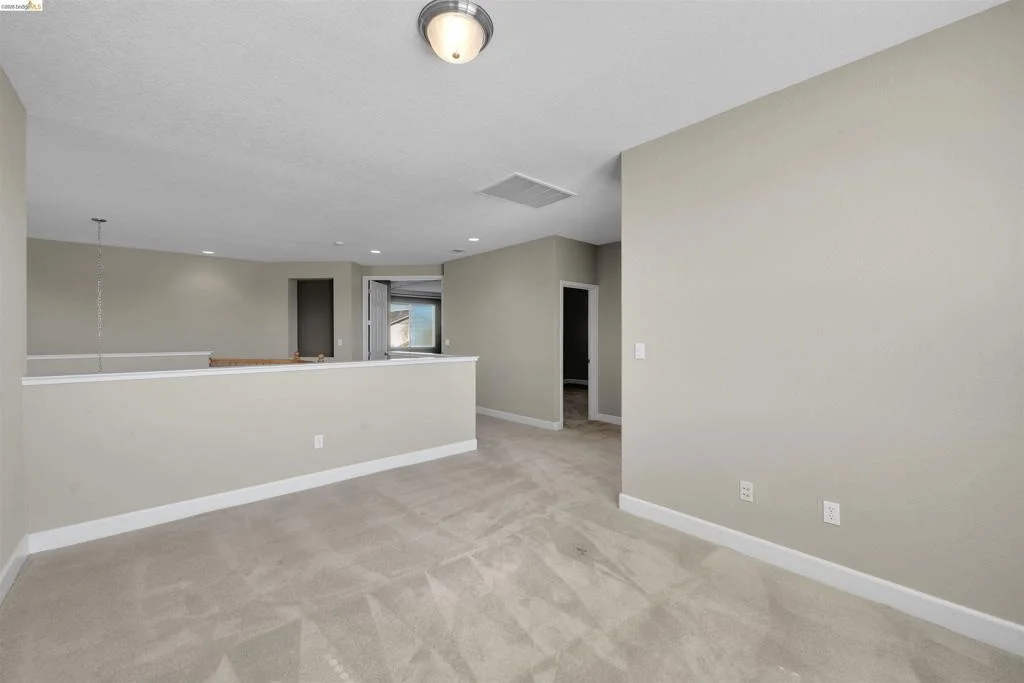 Photo of 1525 Coleridge Way