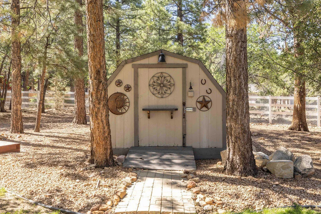 Photo of 661 Cedar Glen Drive