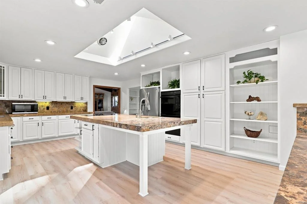 Photo of 3056 Overhill Drive
