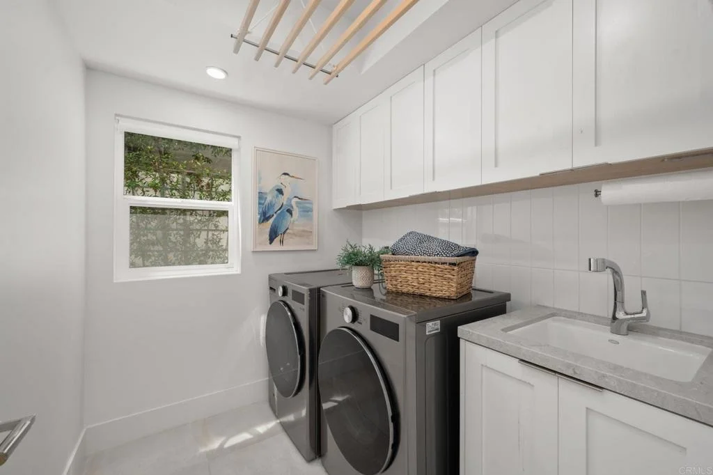 Photo of 141 W Leucadia Blvd