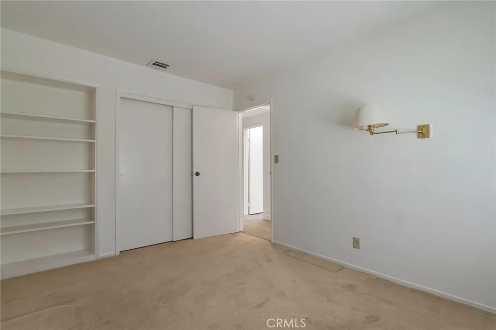 Photo of 2574 Sirius Street
