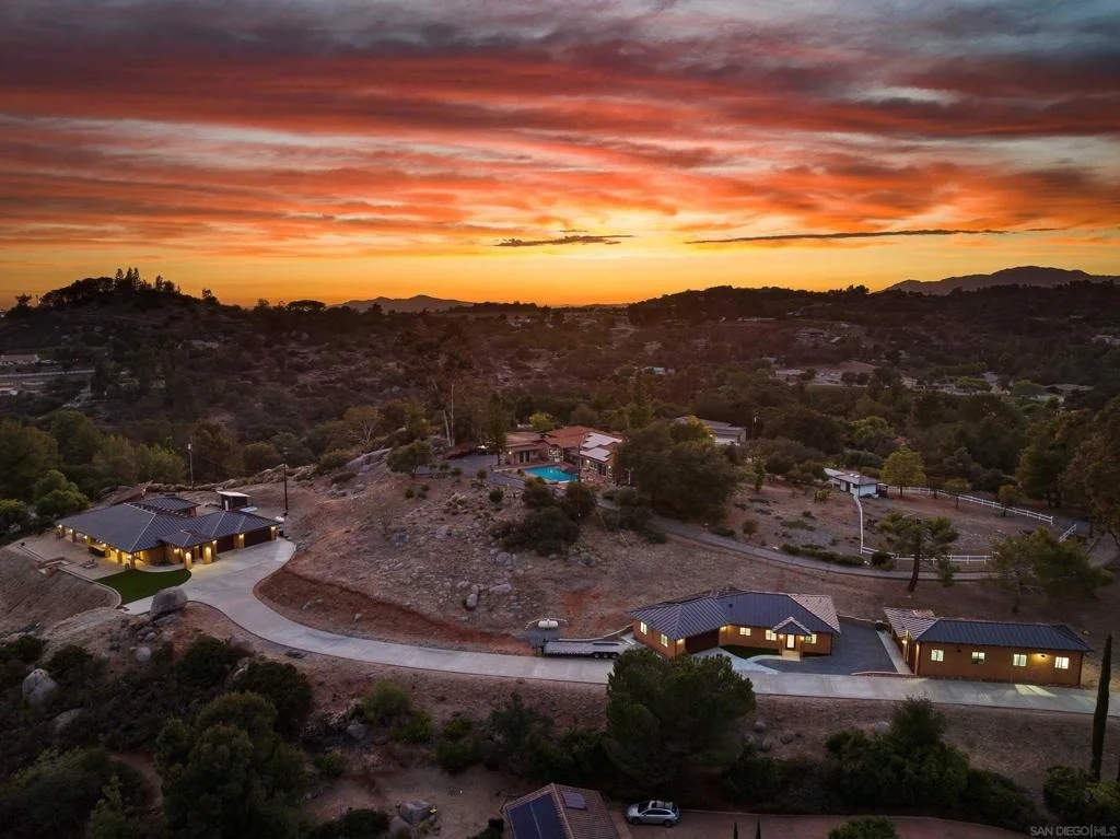 Photo of 3023 25 Via Viejas