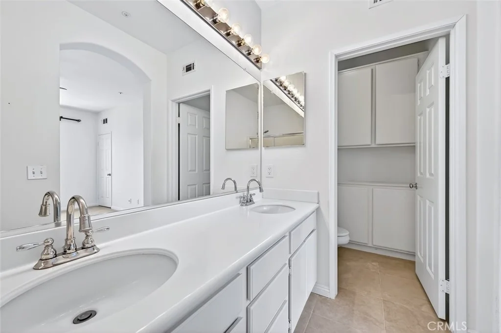 Photo of 447 Ridgeway