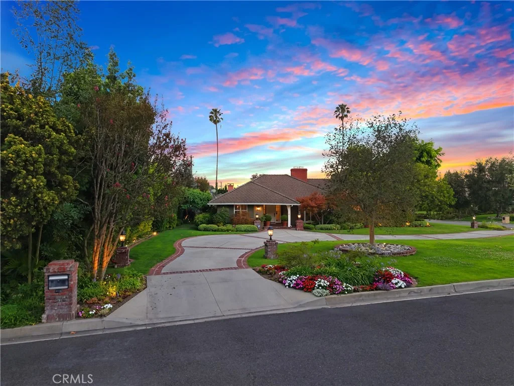 Photo of 340 Arbolada Drive